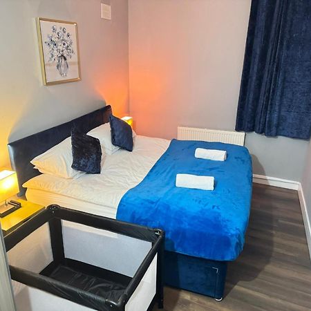 Appartement 2 Bed Town Centre Nr Theatre Free Park Wi-Fi & Garden à Aylesbury  Extérieur photo