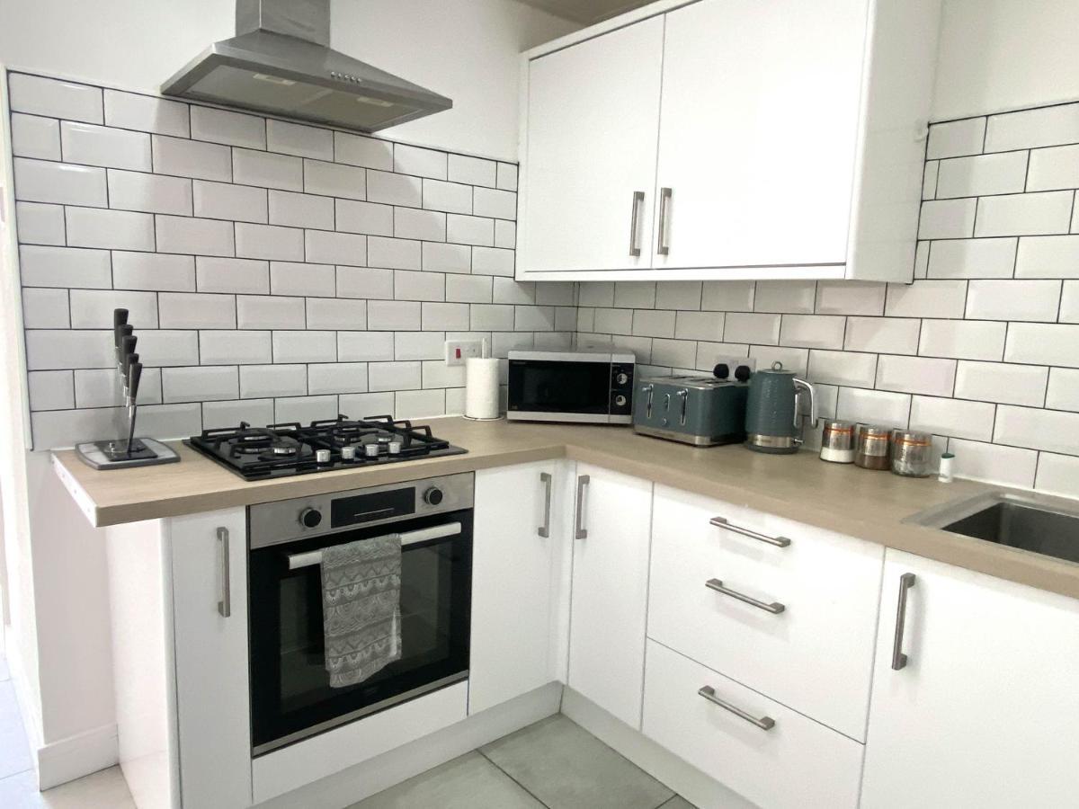Appartement 2 Bed Town Centre Nr Theatre Free Park Wi-Fi & Garden à Aylesbury  Extérieur photo