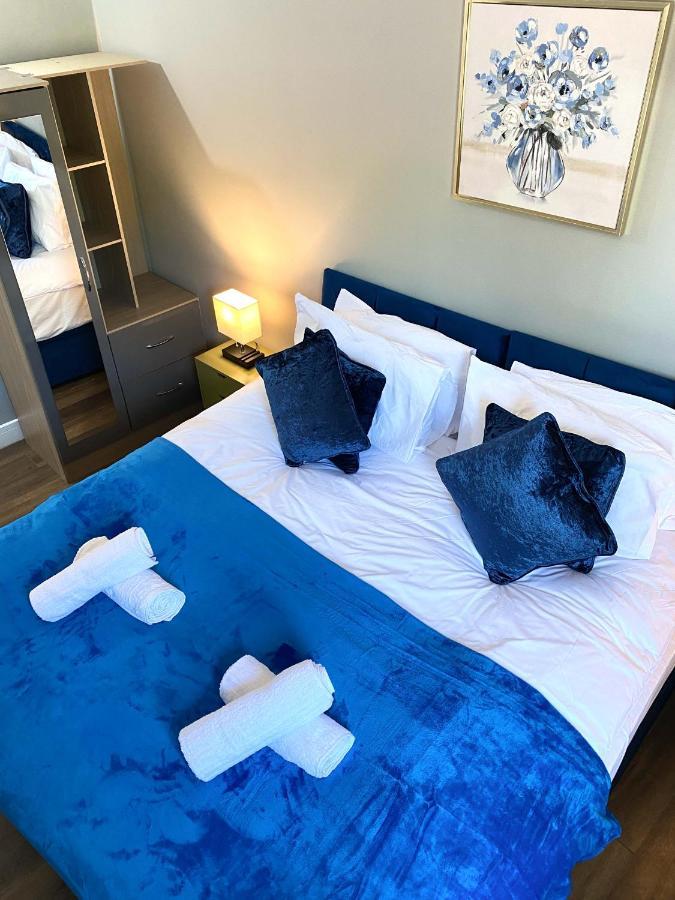 Appartement 2 Bed Town Centre Nr Theatre Free Park Wi-Fi & Garden à Aylesbury  Extérieur photo