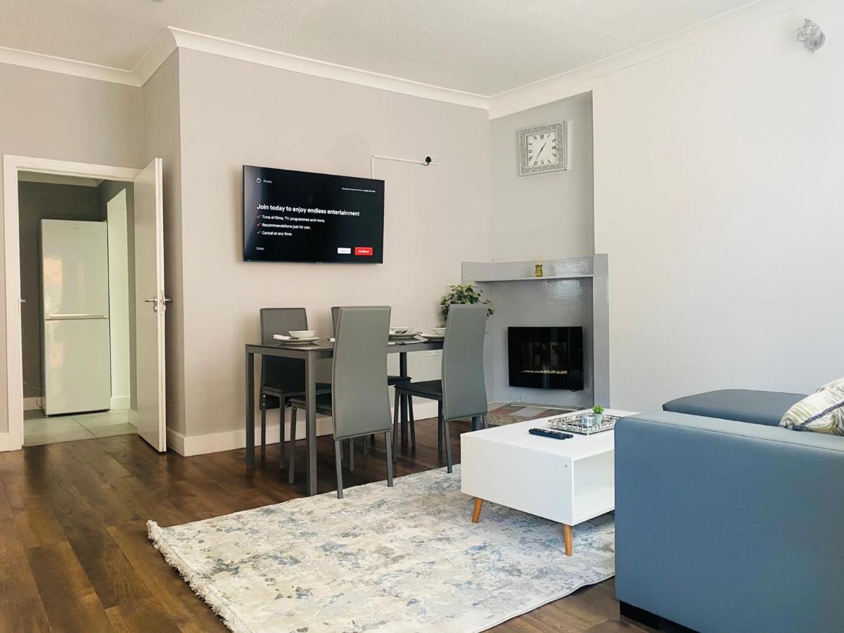 Appartement 2 Bed Town Centre Nr Theatre Free Park Wi-Fi & Garden à Aylesbury  Extérieur photo