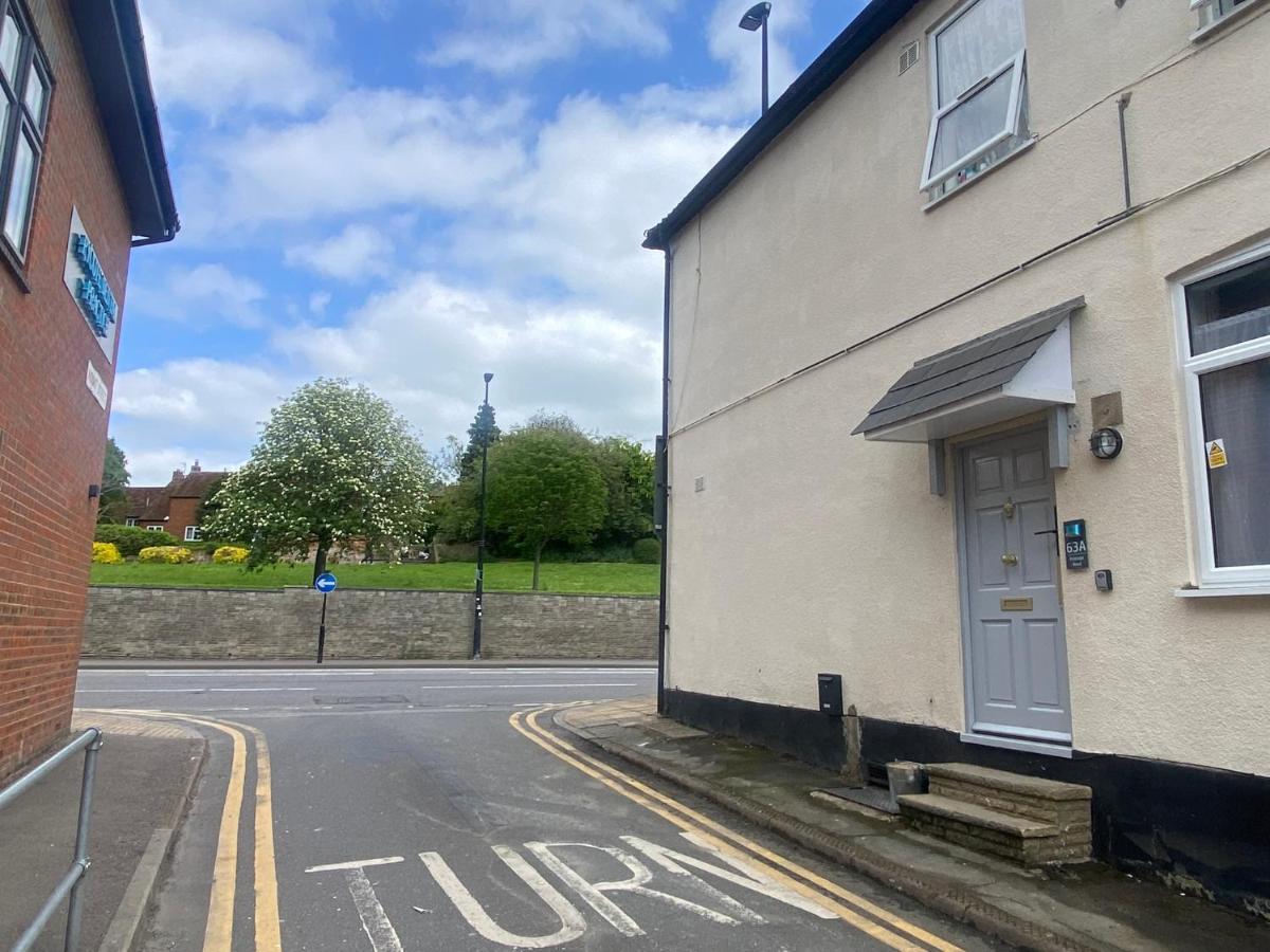 Appartement 2 Bed Town Centre Nr Theatre Free Park Wi-Fi & Garden à Aylesbury  Extérieur photo
