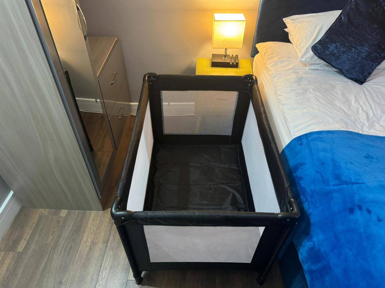Appartement 2 Bed Town Centre Nr Theatre Free Park Wi-Fi & Garden à Aylesbury  Extérieur photo